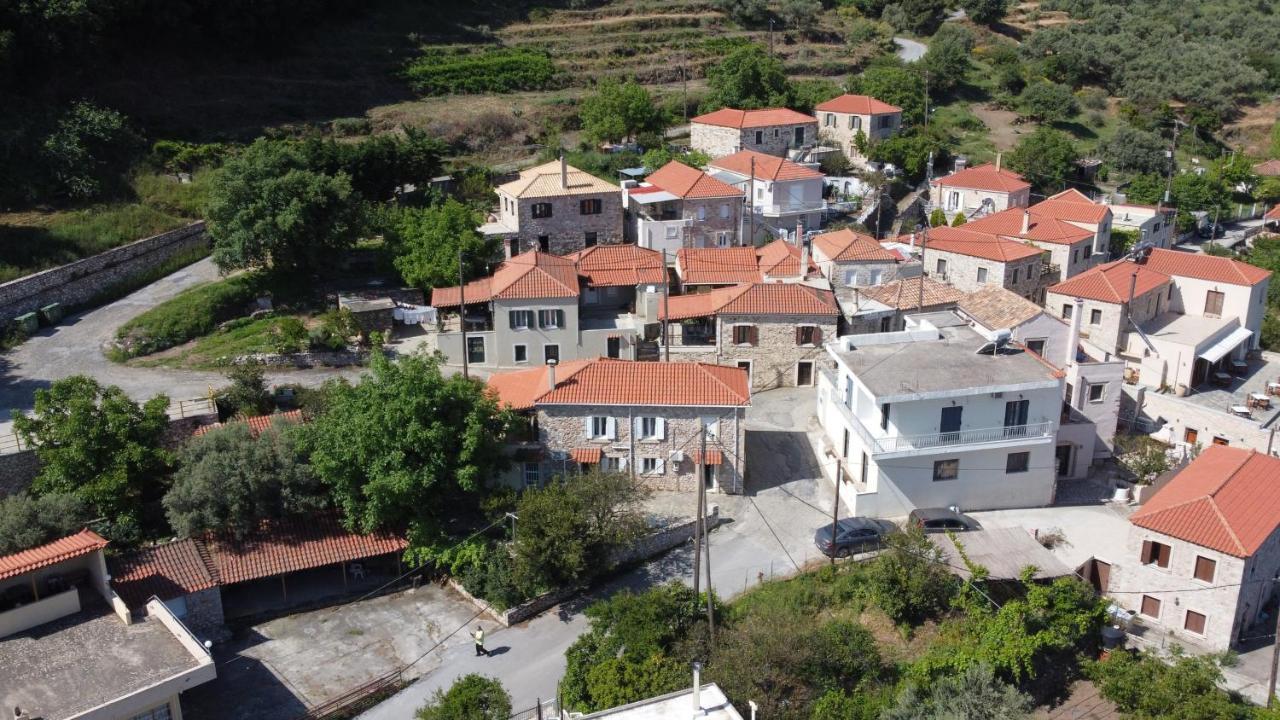 Barbajonn's Stone House Holiday home