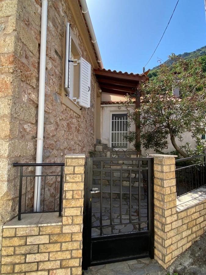 Holiday home Barbajonn's Stone House